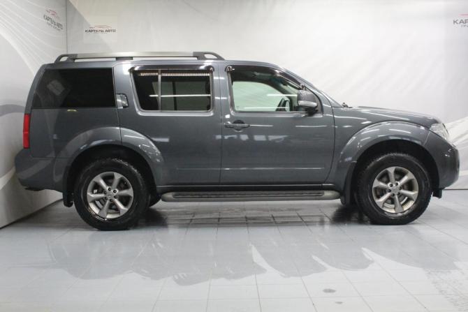 Nissan Pathfinder III Рестайлинг с пробегом 2013 года, цена 1 629 000 рублей, 221268 км, внедорожник, Автокод Объявления