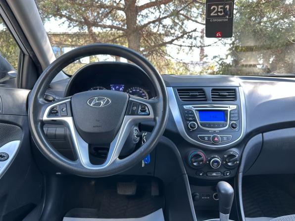 Hyundai Solaris I с пробегом 2013 года, цена 700 000 рублей, 115741 км, седан, Автокод Объявления
