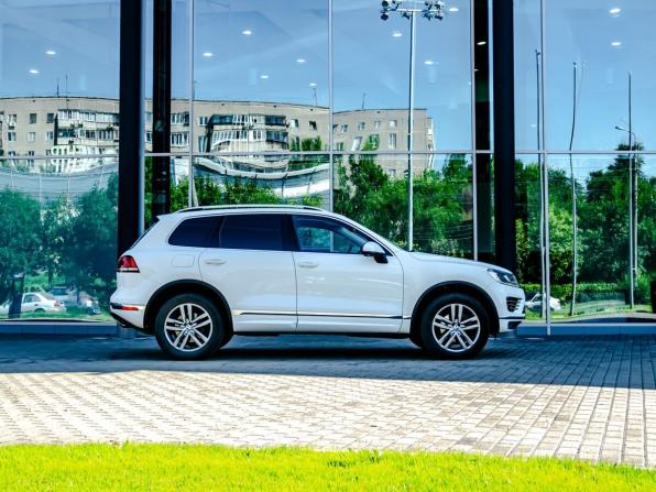 Volkswagen Touareg II Рестайлинг с пробегом 2016 года, цена 3 350 000 рублей, 92676 км, внедорожник, Автокод Объявления