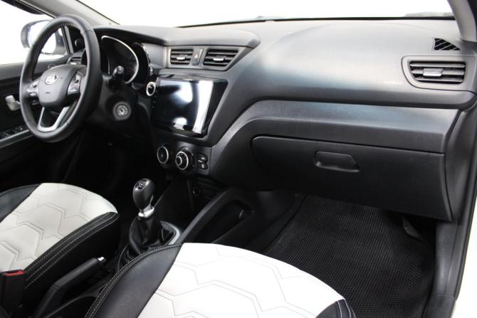 Kia Rio III с пробегом 2015 года, цена 914 000 рублей, 143290 км, седан, Автокод Объявления