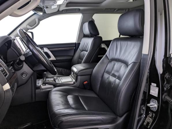 Toyota Land Cruiser 200 Series Рестайлинг 2 с пробегом 2020 года, цена 8 350 000 рублей, 131306 км, внедорожник, Автокод Объявления