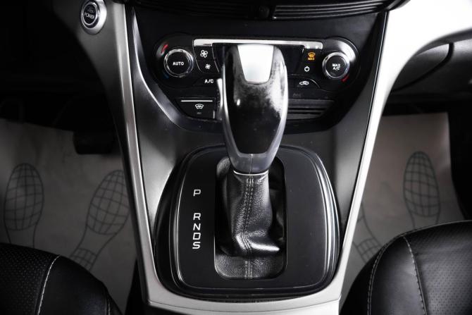 Ford Kuga II с пробегом 2013 года, цена 1 299 000 рублей, 210245 км, внедорожник, Автокод Объявления