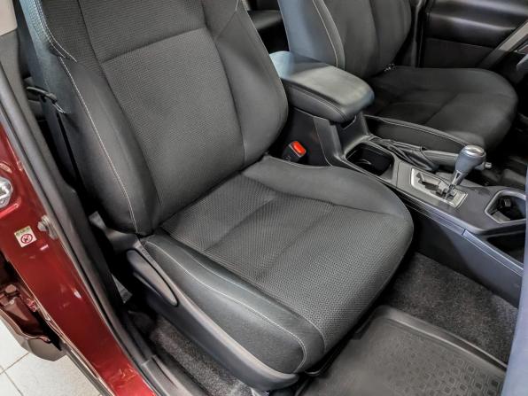 Toyota RAV4 IV (XA40) Рестайлинг с пробегом 2018 года, цена 2 315 000 рублей, 87452 км, внедорожник, Автокод Объявления