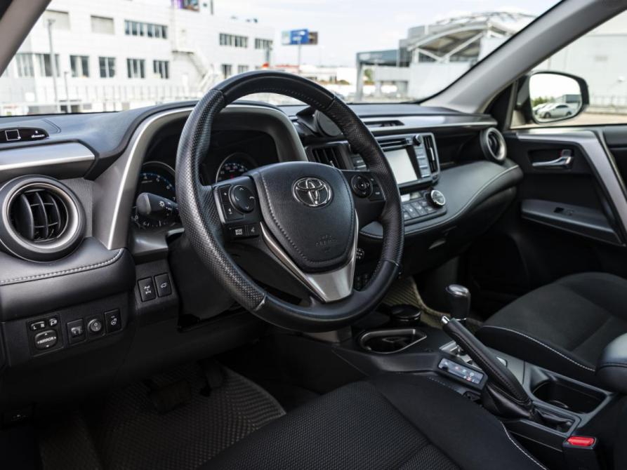 Toyota RAV4 IV (XA40) Рестайлинг Москва  - изображение 9