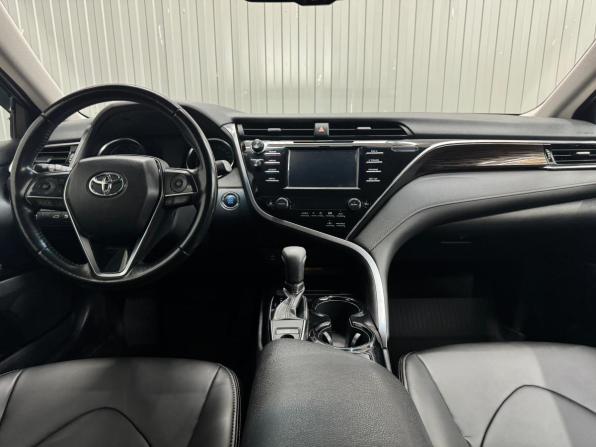 Toyota Camry VIII (XV70) с пробегом 2018 года, цена 2 850 000 рублей, 51860 км, седан, Автокод Объявления
