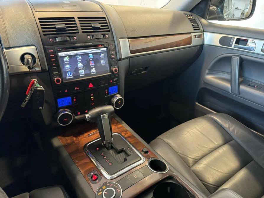 Volkswagen Touareg I Рестайлинг Подольск  - изображение 23