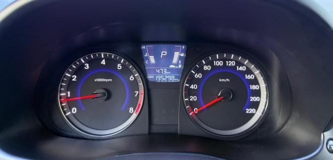 Hyundai Solaris I с пробегом 2014 года, цена 920 000 рублей, 195297 км, хэтчбек, Автокод Объявления