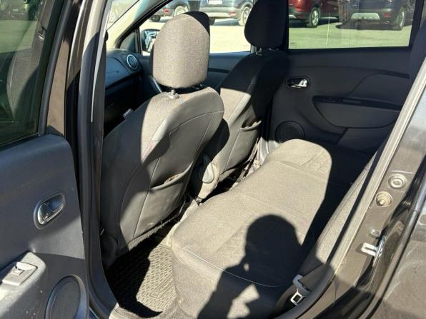Renault Sandero II с пробегом 2015 года, цена 949 000 рублей, 131610 км, хэтчбек, Автокод Объявления