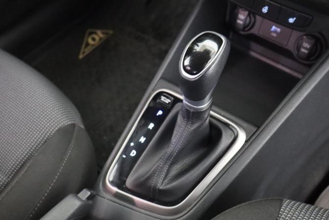Hyundai Solaris II Рестайлинг с пробегом 2021 года, цена 1 569 000 рублей, 89000 км, седан, Автокод Объявления