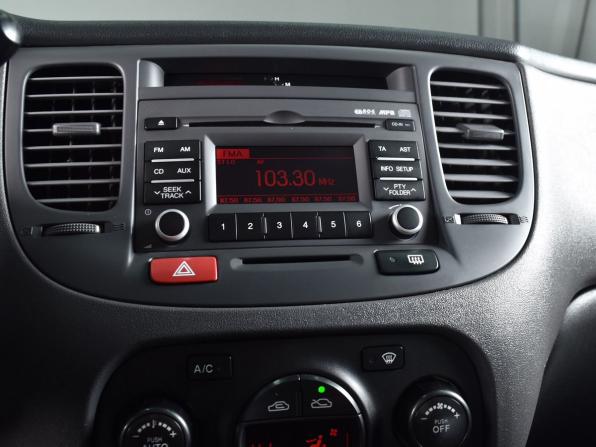 Kia Rio II Рестайлинг с пробегом 2011 года, цена 649 995 рублей, 135471 км, седан, Автокод Объявления