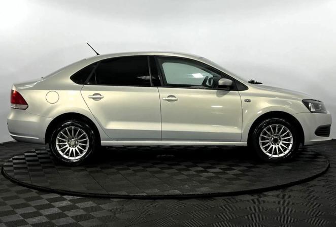 Volkswagen Polo V Рестайлинг с пробегом 2015 года, цена 745 000 рублей, 165730 км, седан, Автокод Объявления