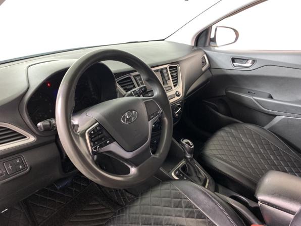 Hyundai Solaris II Рестайлинг с пробегом 2020 года, цена 980 000 рублей, 270198 км, седан, Автокод Объявления