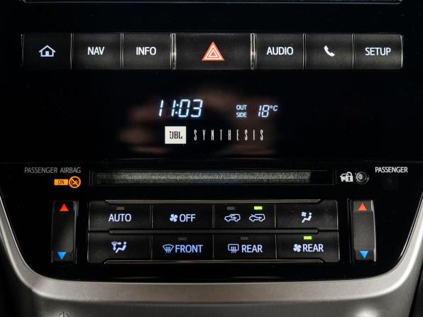 Toyota Land Cruiser 200 Series Рестайлинг 2 с пробегом 2018 года, цена 7 250 000 рублей, 138262 км, внедорожник, Автокод Объявления
