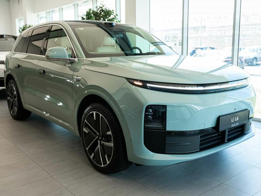 Li Auto (Lixiang) L6 Москва  - изображение 2
