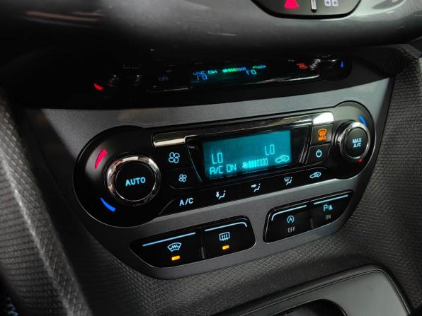 Ford Tourneo Connect II с пробегом 2015 года, цена 1 850 000 рублей, 123537 км, минивэн, Автокод Объявления