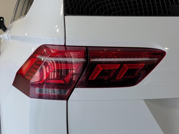 Volkswagen Tiguan II Рестайлинг с пробегом 2021 года, цена 3 999 000 рублей, 56090 км, внедорожник, Автокод Объявления