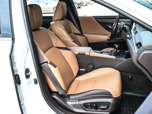 Lexus ES VII с пробегом 2020 года, цена 4 099 000 рублей, 82701 км, седан, Автокод Объявления