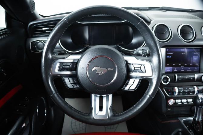 Ford Mustang VI Рестайлинг с пробегом 2021 года, цена 3 699 000 рублей, 45265 км, кабриолет, Автокод Объявления