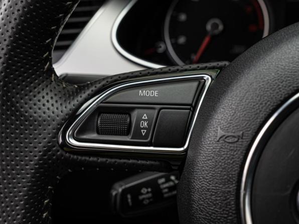 Audi A4 IV (B8) Рестайлинг с пробегом 2012 года, цена 1 280 000 рублей, 247870 км, седан, Автокод Объявления