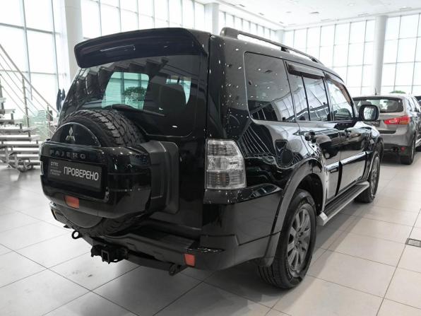 Mitsubishi Pajero IV Рестайлинг 1 с пробегом 2013 года, цена 1 950 000 рублей, 289636 км, внедорожник, Автокод Объявления