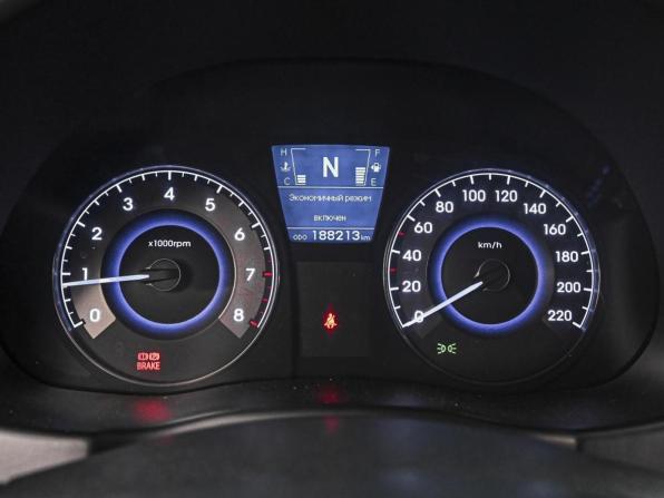 Hyundai Solaris I с пробегом 2013 года, цена 999 000 рублей, 188213 км, хэтчбек, Автокод Объявления