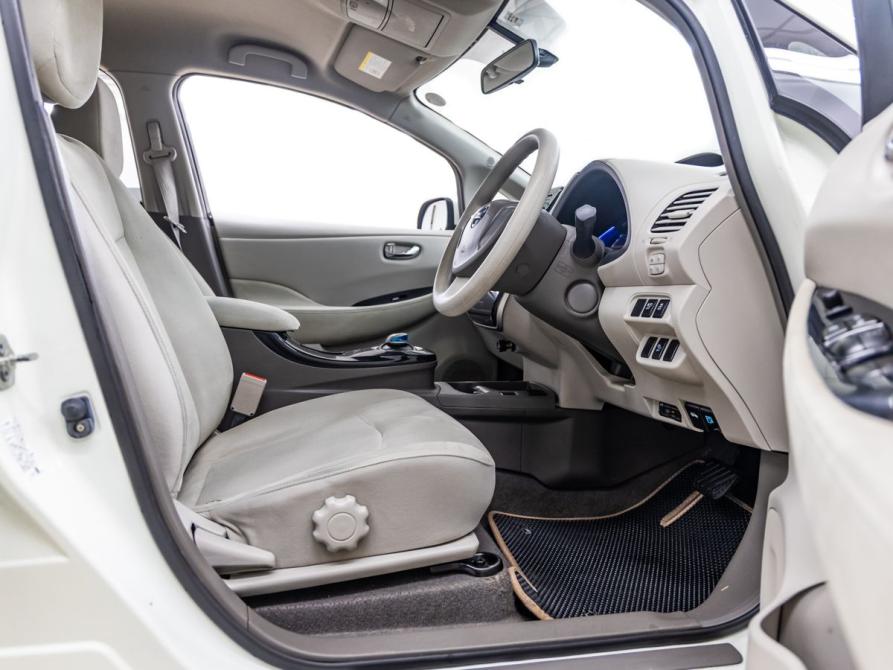 Nissan Leaf I (ZE0/AZE0) Волгоград  - изображение 28