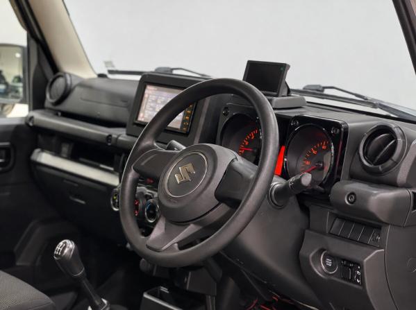 Suzuki Jimny IV с пробегом 2020 года, цена 1 500 000 рублей, 64342 км, внедорожник, Автокод Объявления