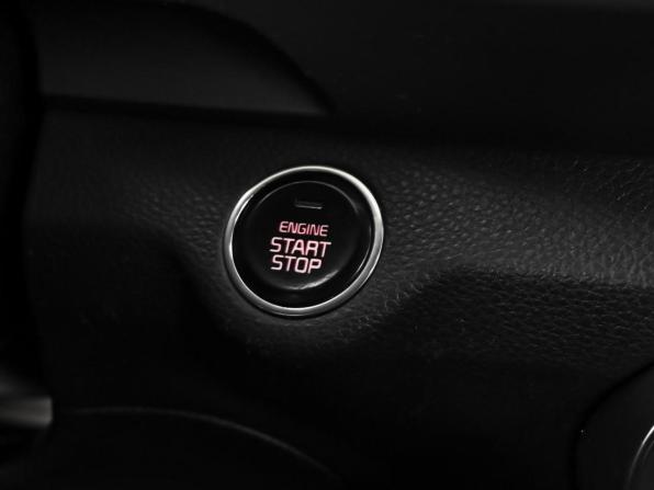 Kia Stonic I с пробегом 2018 года, цена 1 839 000 рублей, 150987 км, внедорожник, Автокод Объявления