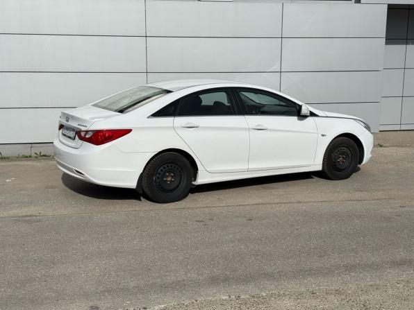 Hyundai Sonata VI (YF) с пробегом 2011 года, цена 800 000 рублей, 215431 км, седан, Автокод Объявления