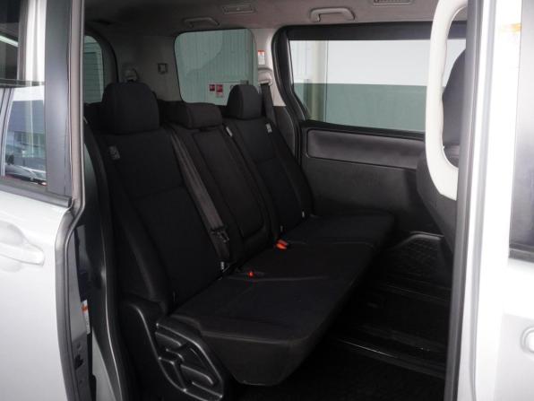 Toyota Voxy III (R80) с пробегом 2017 года, цена 1 998 000 рублей, 152114 км, минивэн, Автокод Объявления