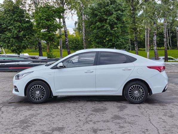 Hyundai Solaris II с пробегом 2018 года, цена 1 250 000 рублей, 84120 км, седан, Автокод Объявления