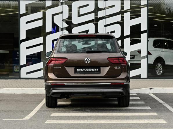 Volkswagen Tiguan II с пробегом 2017 года, цена 2 349 000 рублей, 152638 км, внедорожник, Автокод Объявления