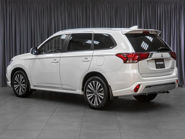 Mitsubishi Outlander III Рестайлинг 3 с пробегом 2022 года, цена 3 449 000 рублей, 14255 км, внедорожник, Автокод Объявления