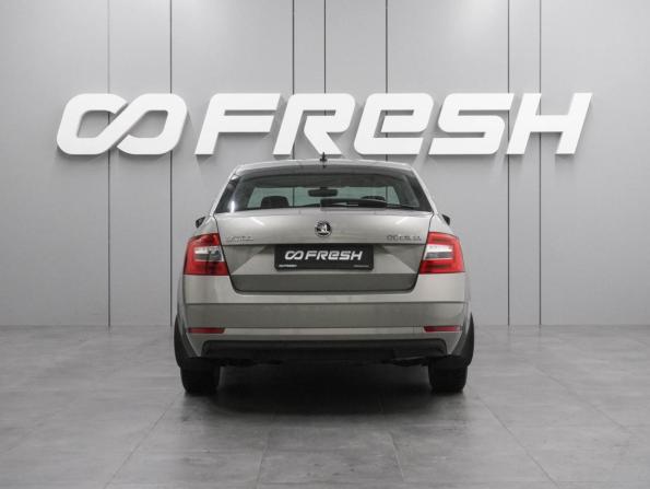Skoda Octavia III (A7) Рестайлинг с пробегом 2020 года, цена 2 274 000 рублей, 22674 км, лифтбек, Автокод Объявления