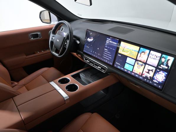 Li Auto (Lixiang) L7 I Рестайлинг с пробегом 2025 года, цена 8 828 000 рублей, 2000 км, внедорожник, Автокод Объявления
