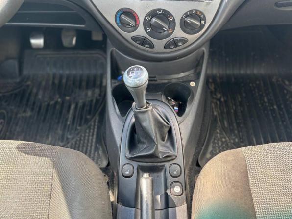 Ford Focus I Рестайлинг с пробегом 2005 года, цена 149 000 рублей, 280000 км, седан, Автокод Объявления