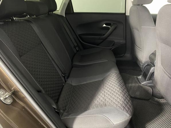Volkswagen Polo V Рестайлинг с пробегом 2018 года, цена 975 000 рублей, 146183 км, седан, Автокод Объявления