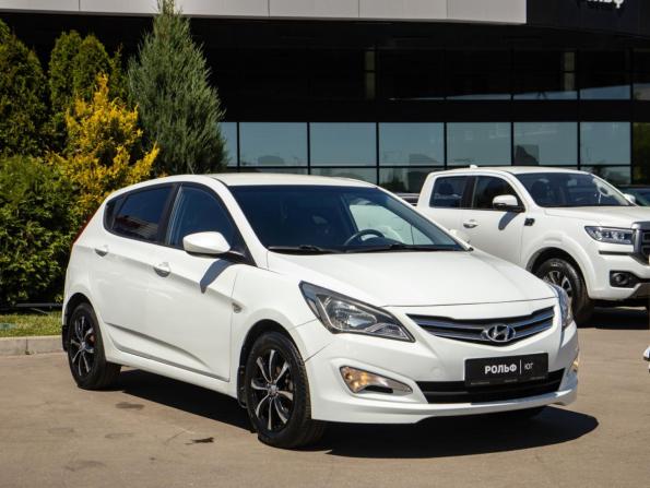 Hyundai Solaris I Рестайлинг с пробегом 2015 года, цена 988 000 рублей, 101510 км, хэтчбек, Автокод Объявления