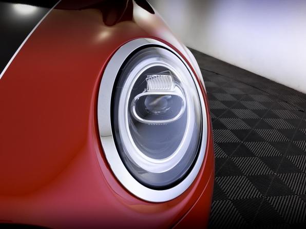 Mini Hatch III (F55/F56) Рестайлинг с пробегом 2020 года, цена 2 330 000 рублей, 73599 км, хэтчбек, Автокод Объявления