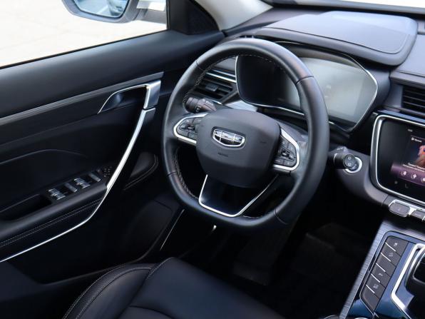 Geely Atlas Pro с пробегом 2023 года, цена 2 220 000 рублей, 34943 км, внедорожник, Автокод Объявления
