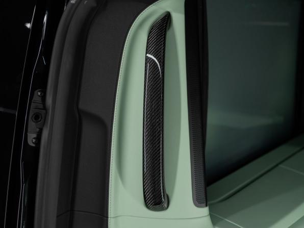 Mercedes-Benz V-Класс III (W447) Рестайлинг 2 с пробегом 2025 года, цена 46 000 000 рублей, 89 км, минивэн, Автокод Объявления