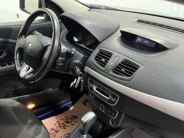 Renault Megane III с пробегом 2012 года, цена 715 000 рублей, 163135 км, хэтчбек, Автокод Объявления