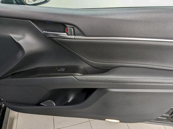 Toyota Camry VIII (XV70) Рестайлинг с пробегом 2021 года, цена 2 790 000 рублей, 156957 км, седан, Автокод Объявления