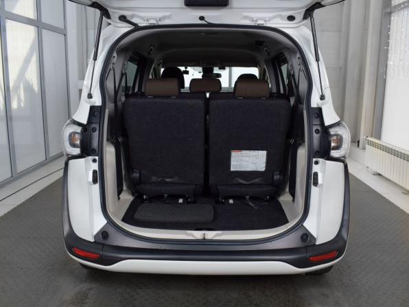Toyota Sienta II с пробегом 2015 года, цена 1 365 995 рублей, 105294 км, компактвэн, Автокод Объявления