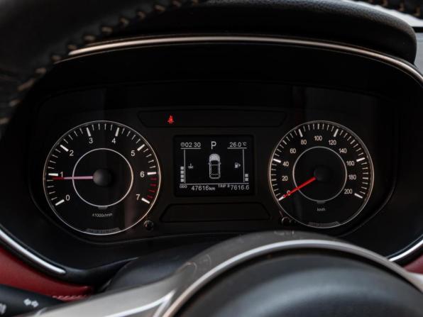 Dongfeng Fengon 500 с пробегом 2022 года, цена 1 585 000 рублей, 47616 км, внедорожник, Автокод Объявления