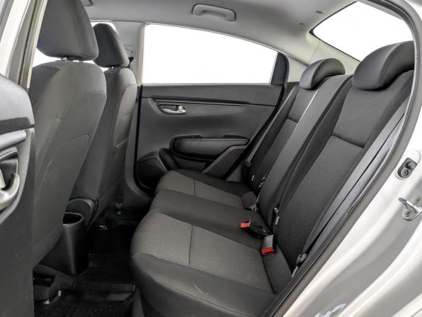 Kia Rio IV Рестайлинг с пробегом 2021 года, цена 1 385 000 рублей, 122301 км, седан, Автокод Объявления