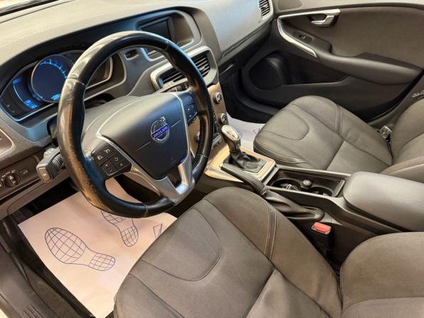 Volvo V40 Cross Country I с пробегом 2013 года, цена 1 138 000 рублей, 249000 км, хэтчбек, Автокод Объявления
