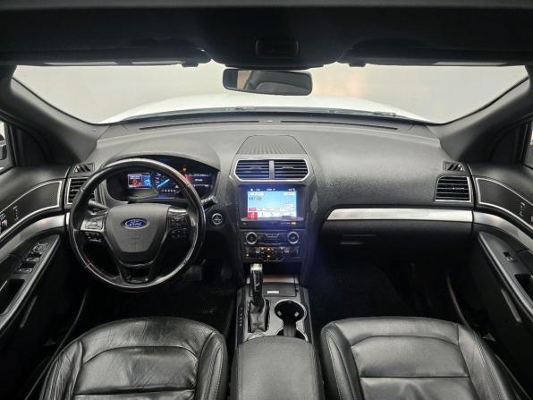 Ford Explorer V Рестайлинг с пробегом 2017 года, цена 2 035 000 рублей, 268384 км, внедорожник, Автокод Объявления