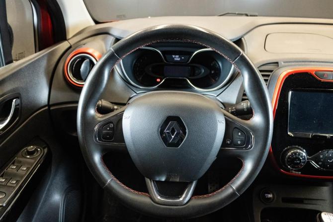 Renault Kaptur I с пробегом 2018 года, цена 1 645 000 рублей, 78168 км, внедорожник, Автокод Объявления