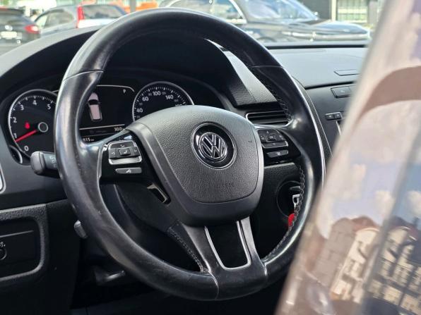 Volkswagen Touareg II с пробегом 2014 года, цена 1 995 000 рублей, 308735 км, внедорожник, Автокод Объявления